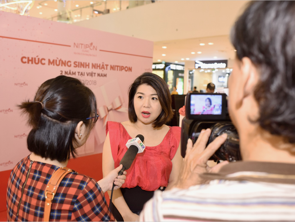 Chị Ngọc Võ, Giám Đốc Nitipon Clinic Việt Nam trả lời phỏng vấn.